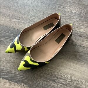 VALENTINO GARAVANI Rockstud Camo Ballet Flats 39.5 US8.5